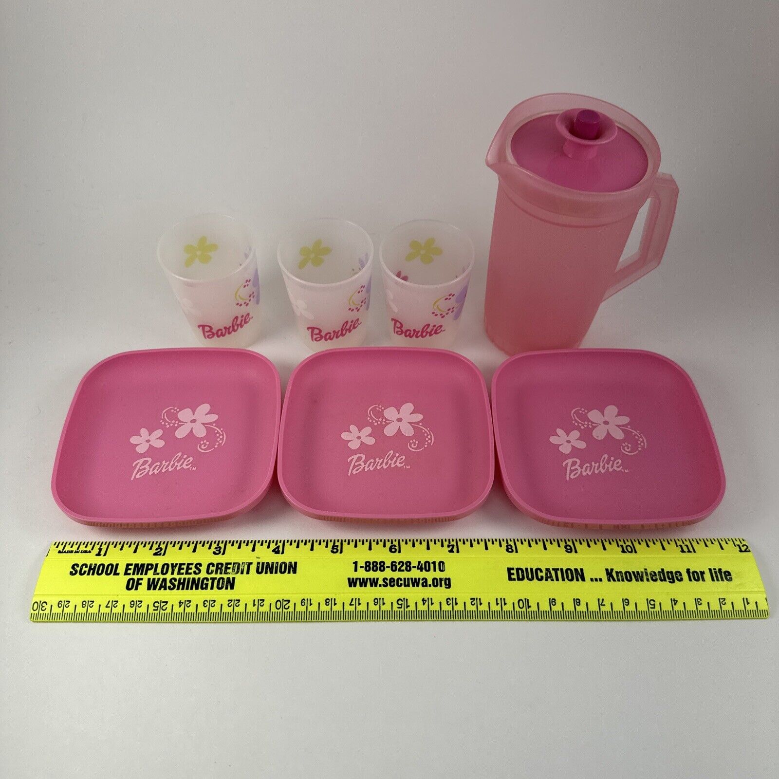 Barbie  Mini Tupperware 3 Pink Plates, 3 Cups, Drink Pitcher Children PlayToy