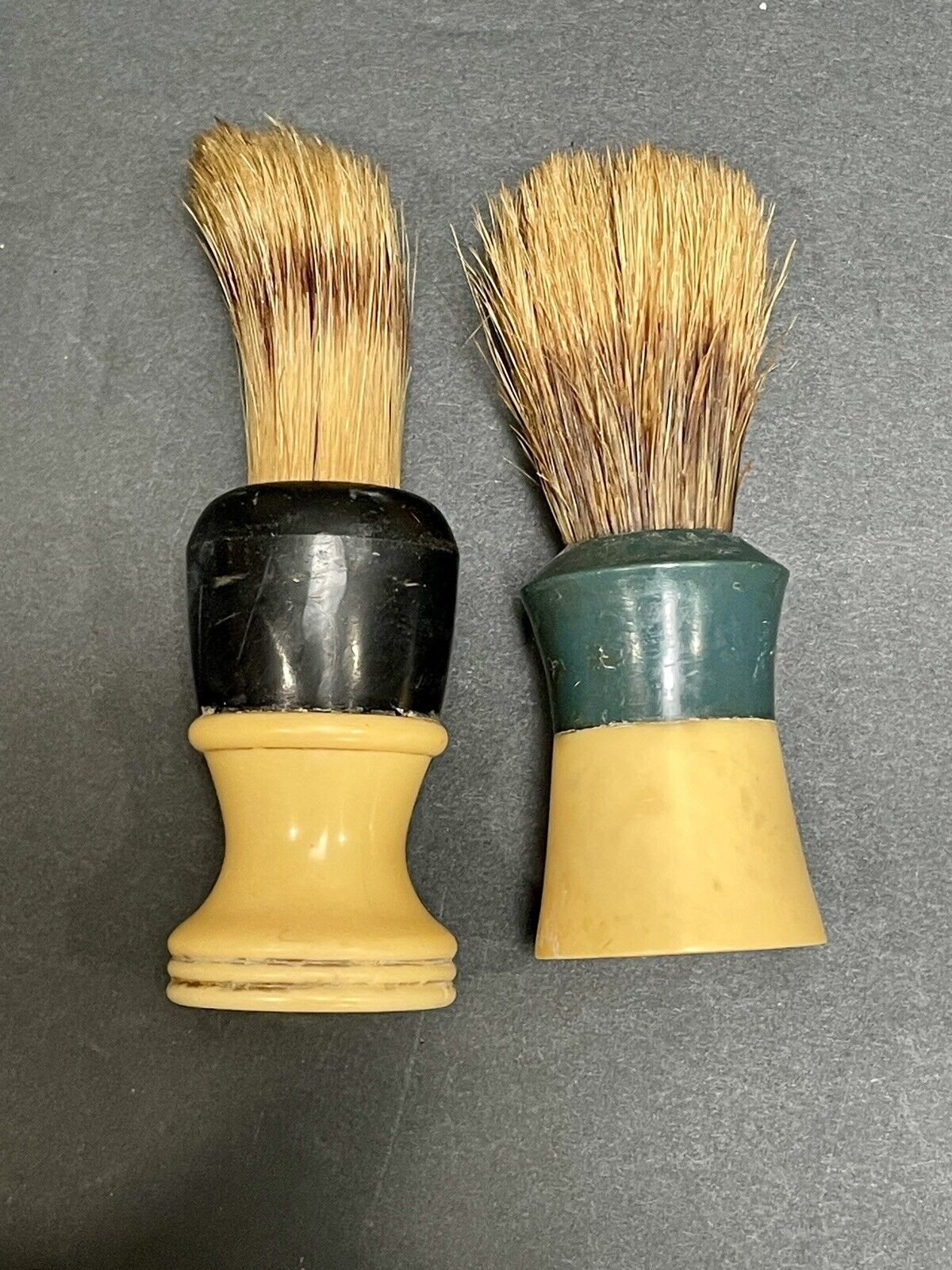 2 VINTAGE EVER-READY STERILIZED SHAVING BRUSH 1 is 200T MADE IN USA Rare