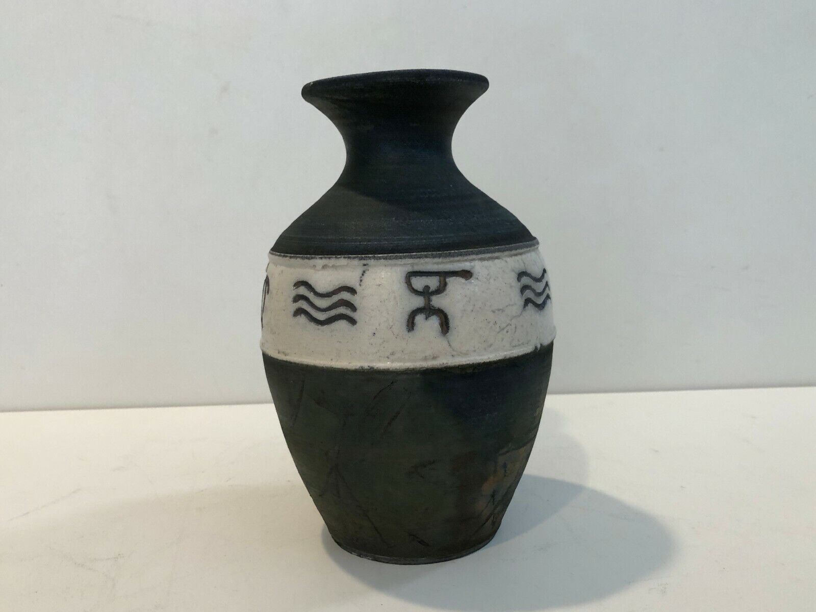 2000 Christopher Matti Hawaiian Petroglyph Raku Art Pottery Vase, 7 1/2\