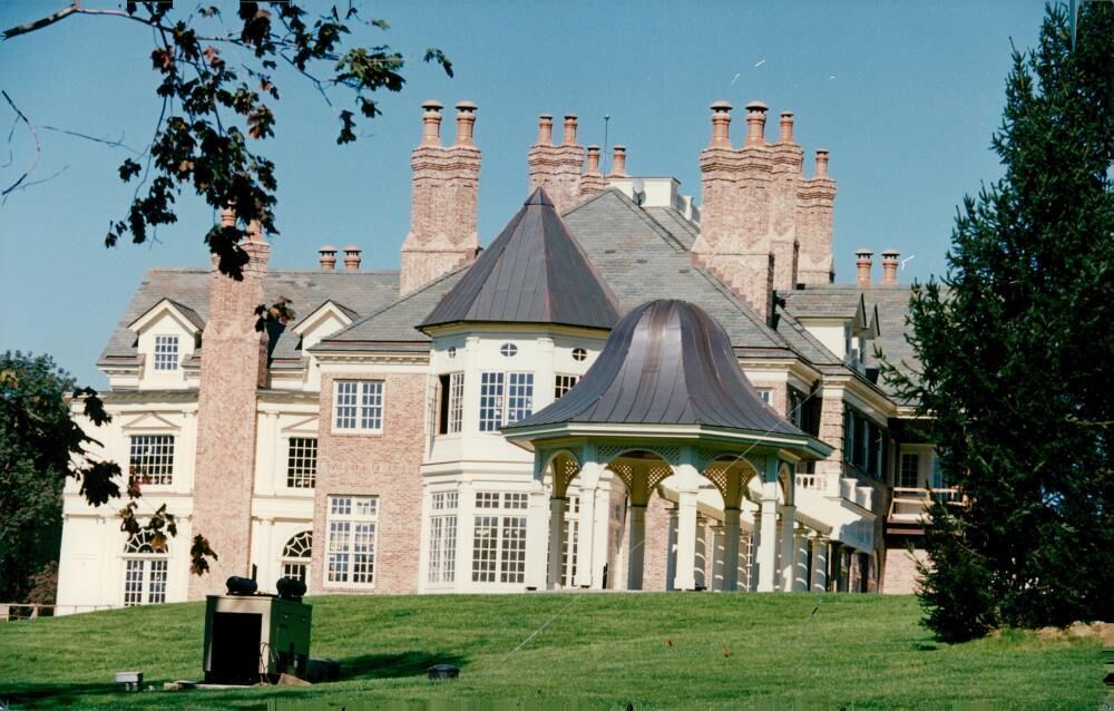 Mariah Carey\'s house in Bedford, Westchester - Vintage Photograph 917486