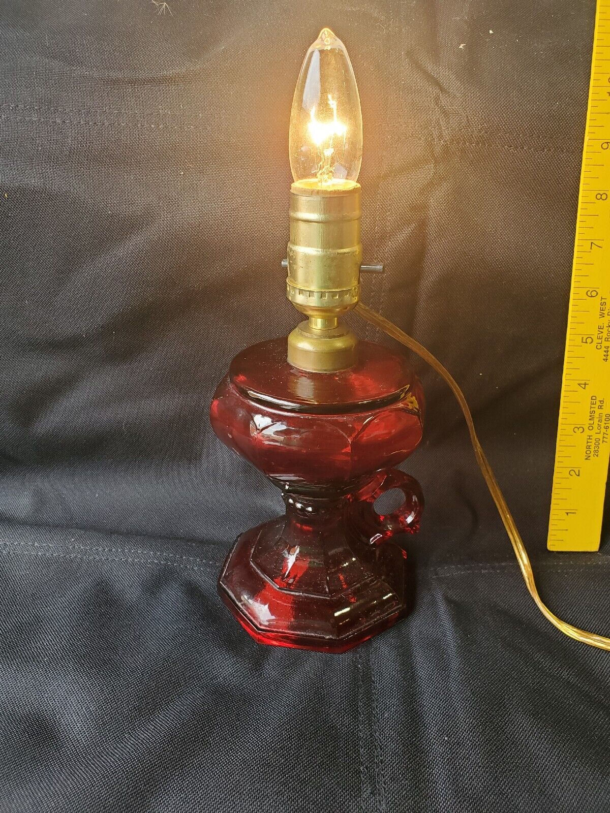 Vintage Fenton Art Glass Converted Oil Lamp Works Flawless Shape