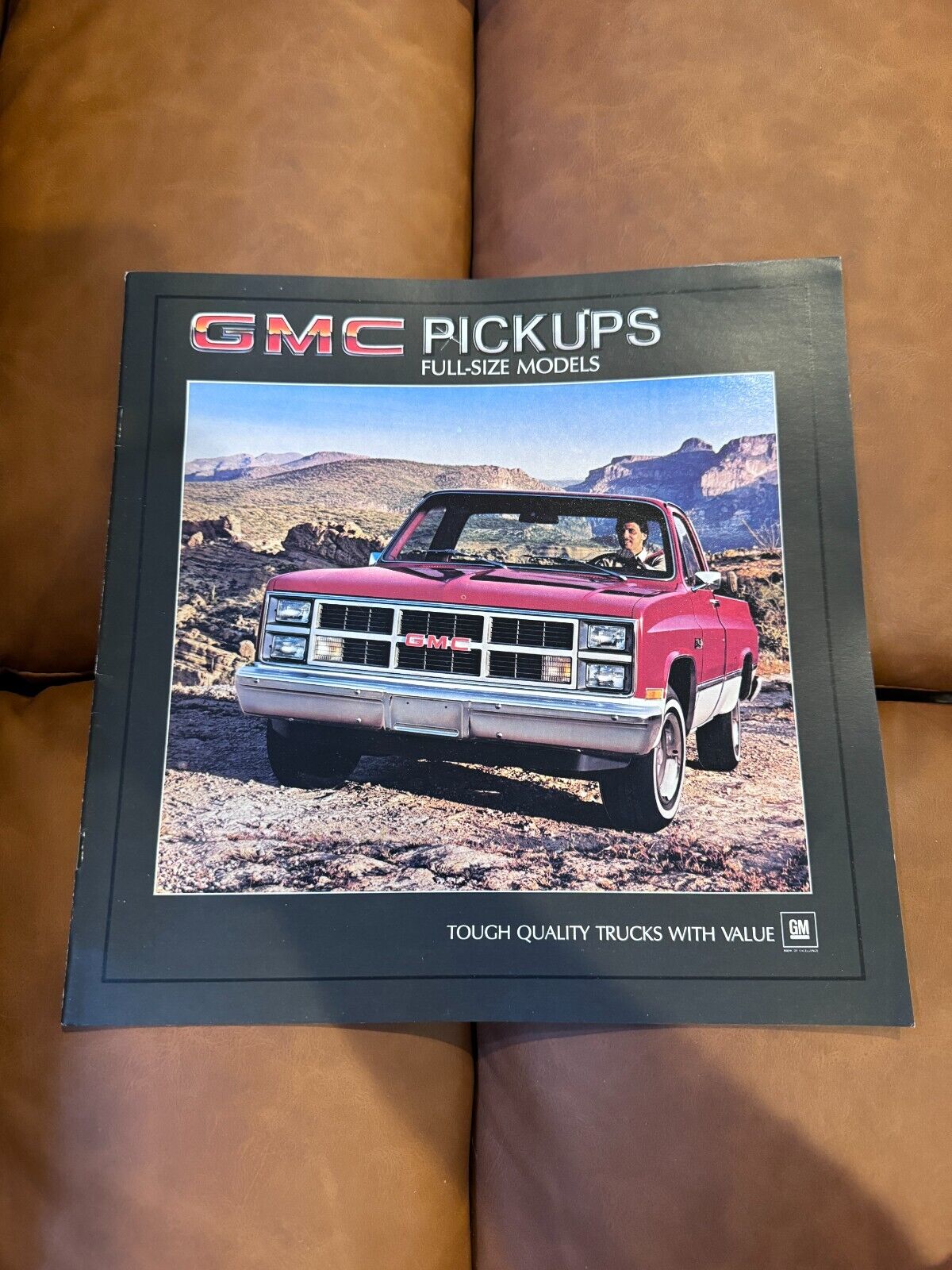 1984 GMC Pickups Full-Size Models  Automotive Dealer Brochure