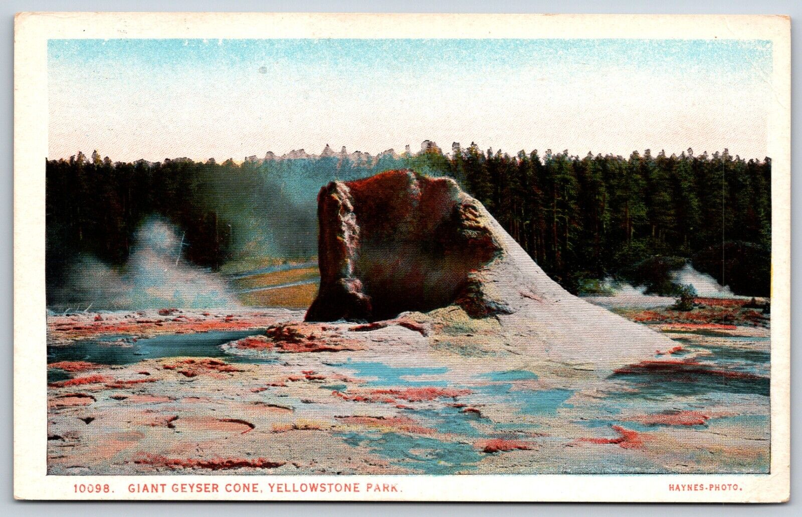 Postcard Giant Geyser, Yellowstone National Park Unposted