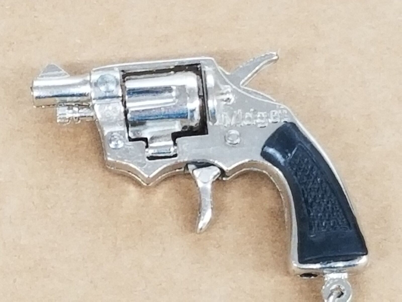 Vintage 1970\'s Midget Revolver Toy Cap Gun Made In Hong Kong Keychain New F1