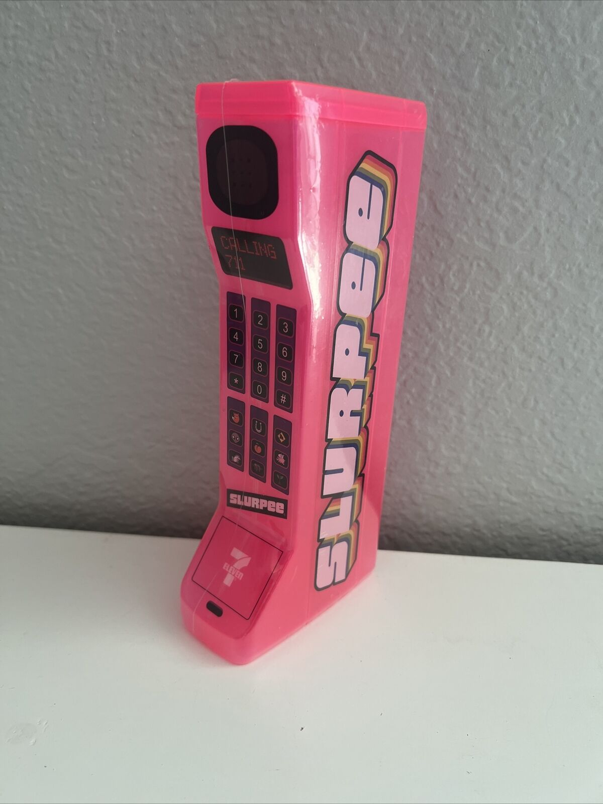 New Neon Pink Slurpee 7 Eleven 711 Cell Phone  Shaped Cup 80\'s Retro Pop Culture