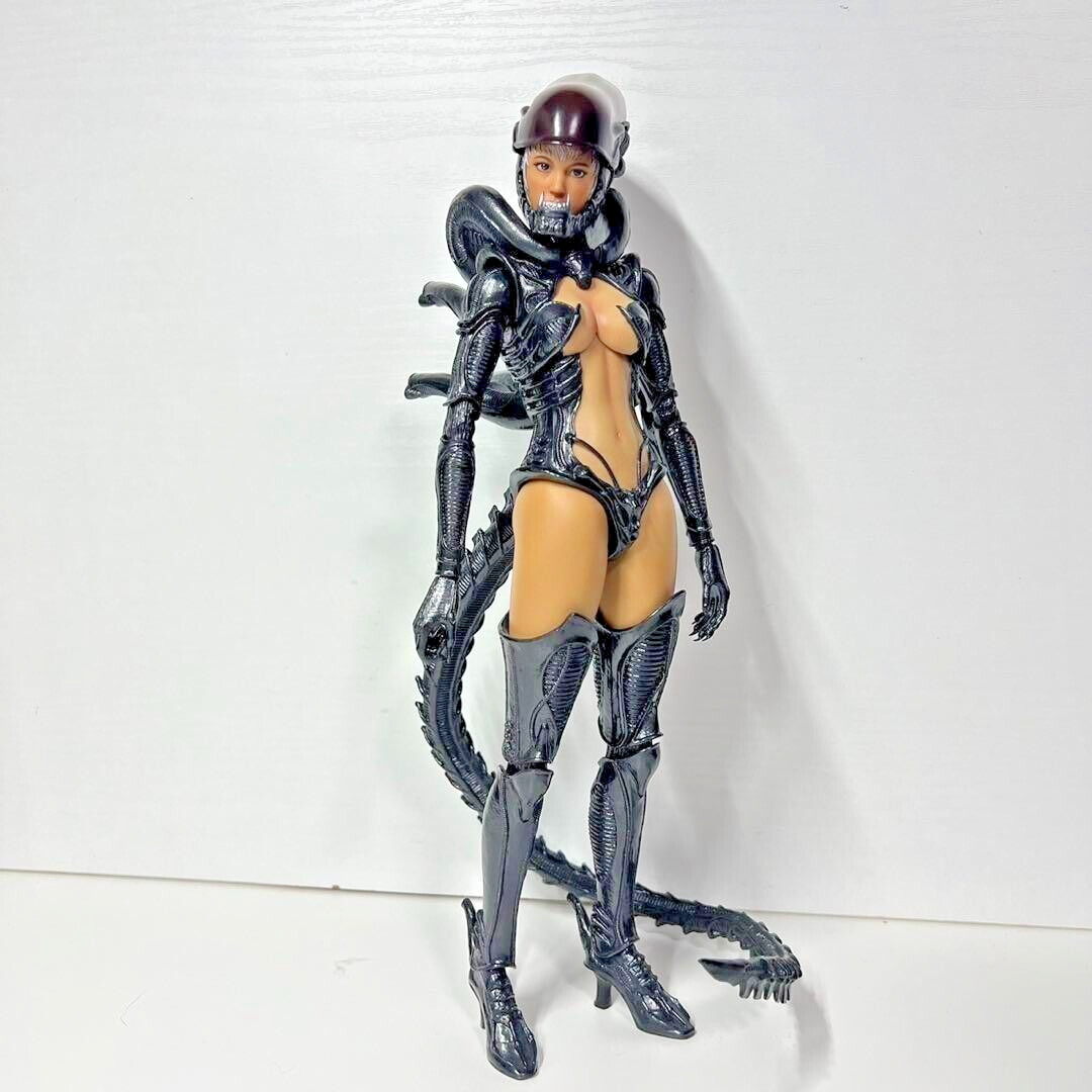 Hot Toys  Alien VS Predator Hot Angel ALIEN GIRL 1/6 Scale Figure No box