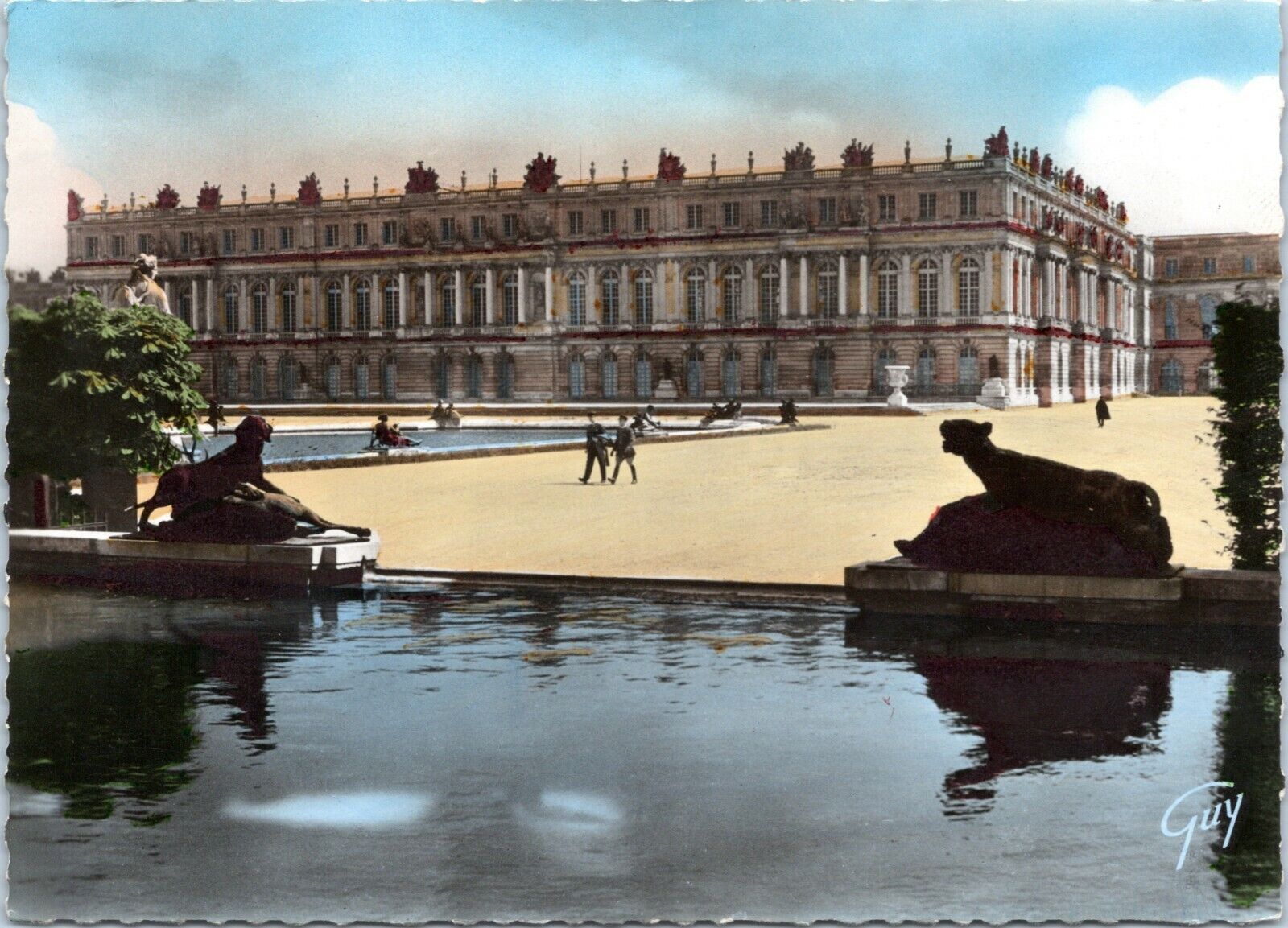 postcard - Paris - Versailles -   View of the castle from the park