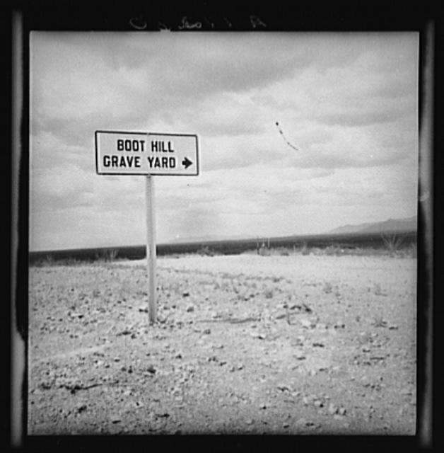Photo:Sign near Tombstone, Arizona