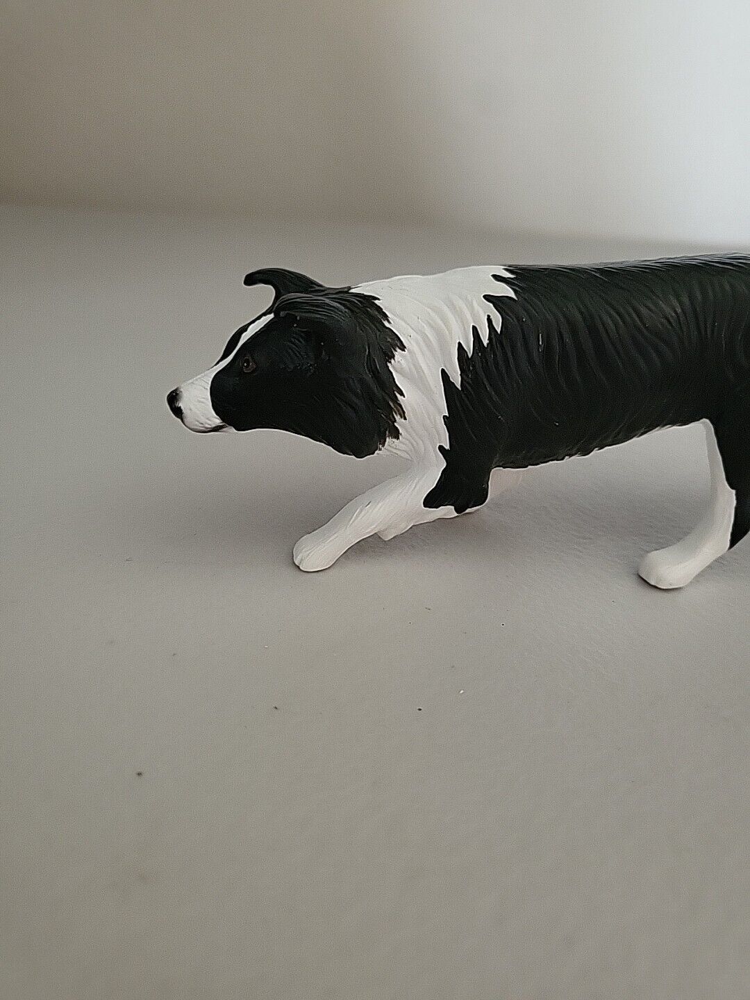 Breyer Stablemate Animals  Miniature Dog Border Collie Figure Pet Mini Dollhouse