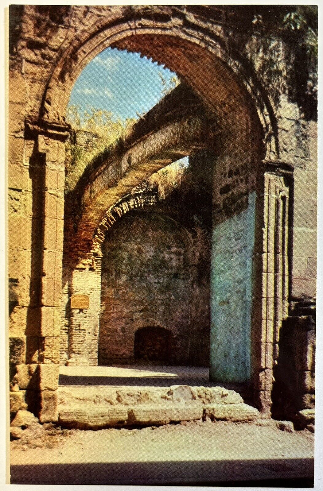 National Monument Panama Vintage Color Photo Postcard, Unposted Card, Flat Arch 
