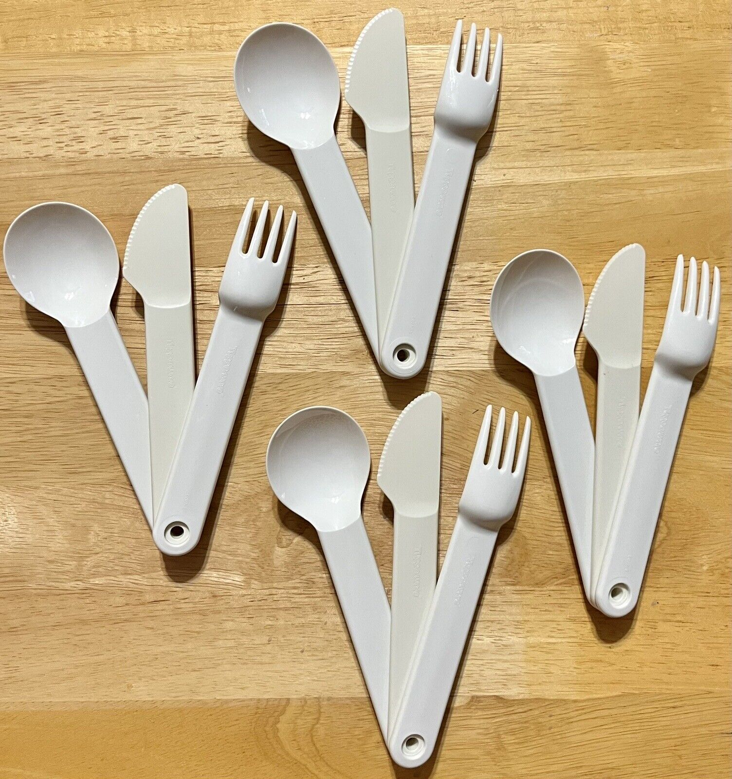 NEW RARE Tupperware On The Go Snap Together Utensils Fork Knife Spoon Set Of 4