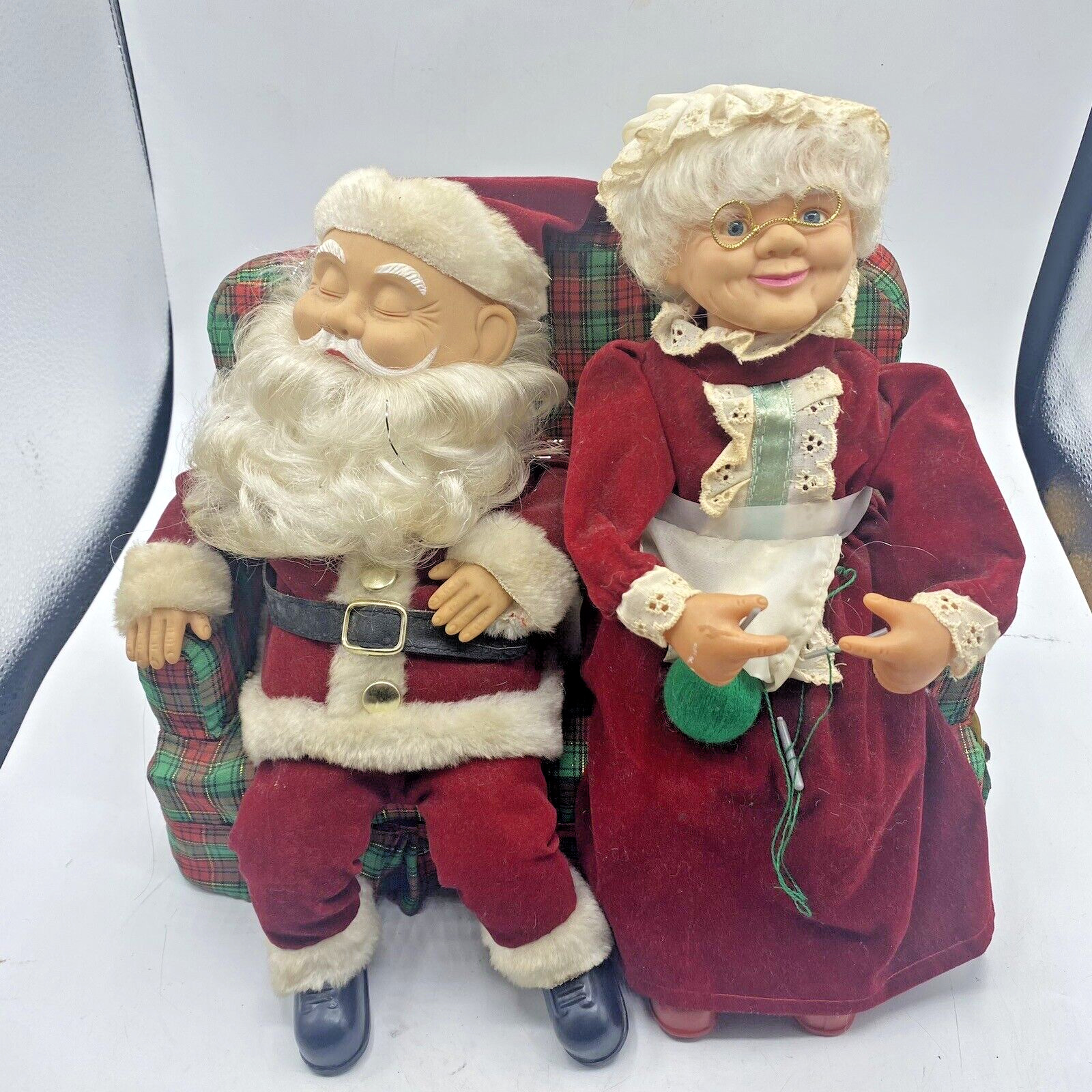 Vintage Santa & Mrs Claus Sitting On Couch Snoring Decoration Please Read