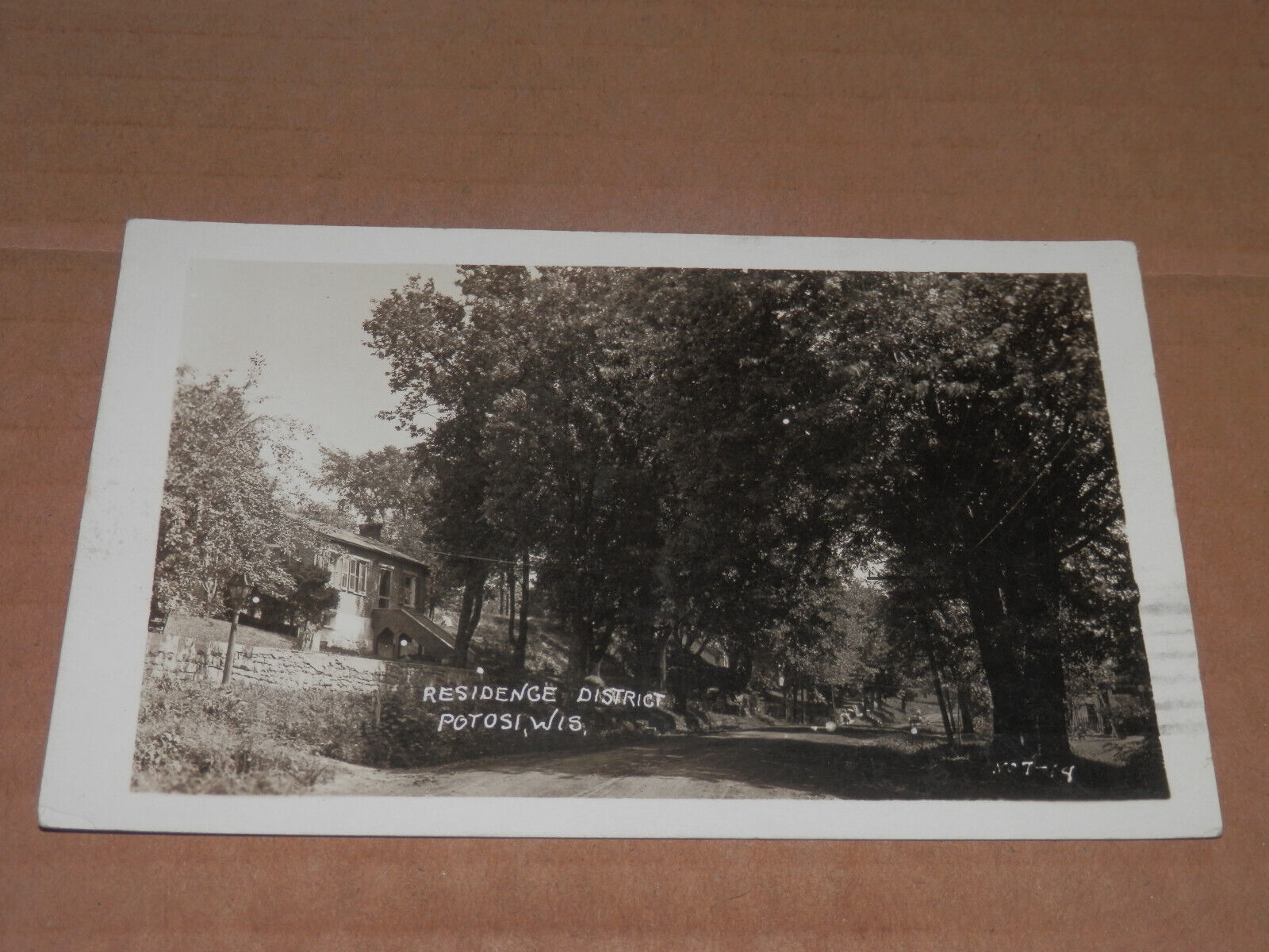 POTOSI WISCONSIN - 1920 USED REAL PHOTO POSTCARD - RESIDENCE DISTRICT  GRANT CO.