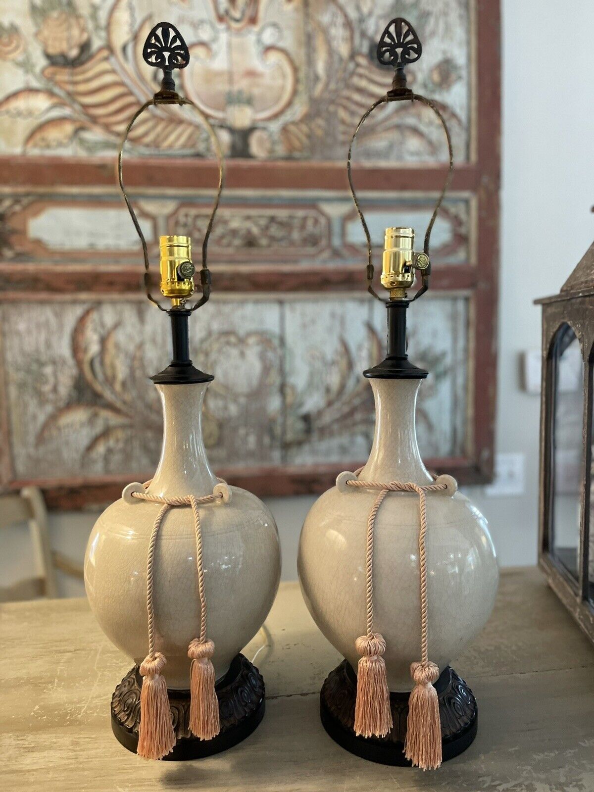 Pair of Vintage Maitland Smith - Crackle finish - Asian - Tassel Lamps - 27\