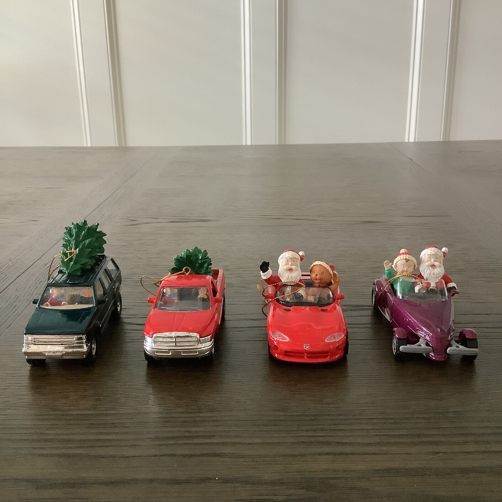 Maisto 1998 Vintage Set of 4 Christmas Ornaments Die-Cast Automotive Legends