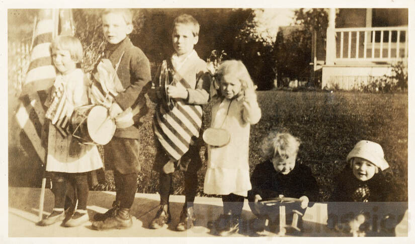 1918 Armistice Day Patriotic American Flags Children Band Parade