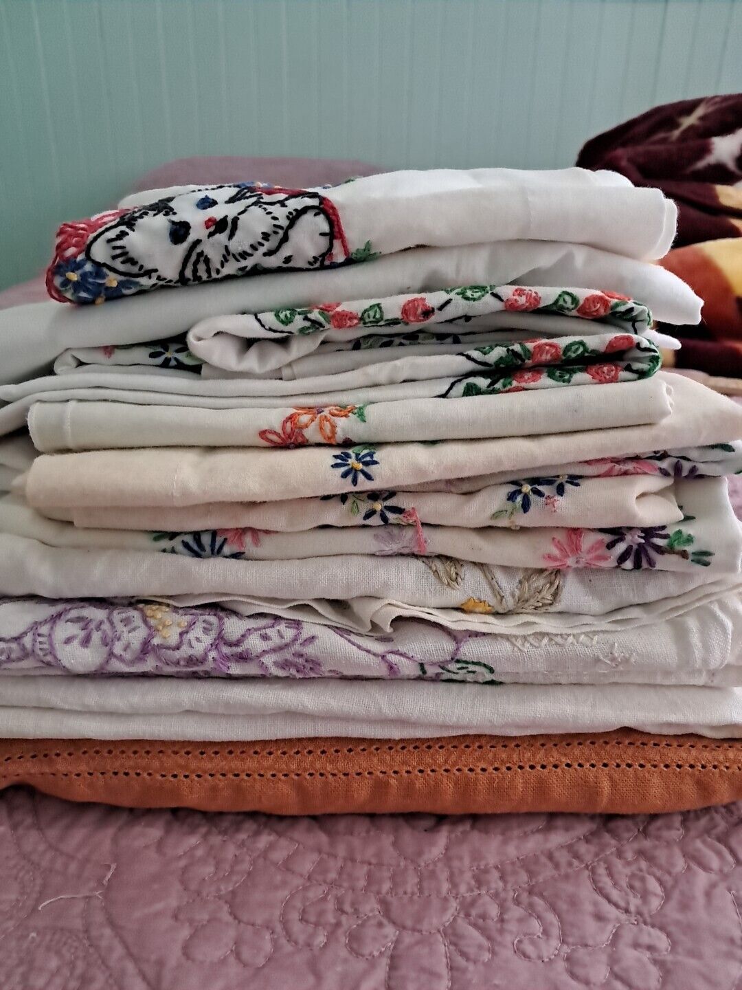 Vintage Linen Cutter Lot 13 Pcs Tablecloths Pillowcases Embroidered 
