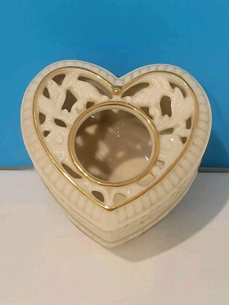 PartyLite Victoriana Tealight Holder Heart Shaped White Glazed Porcelain & Gold