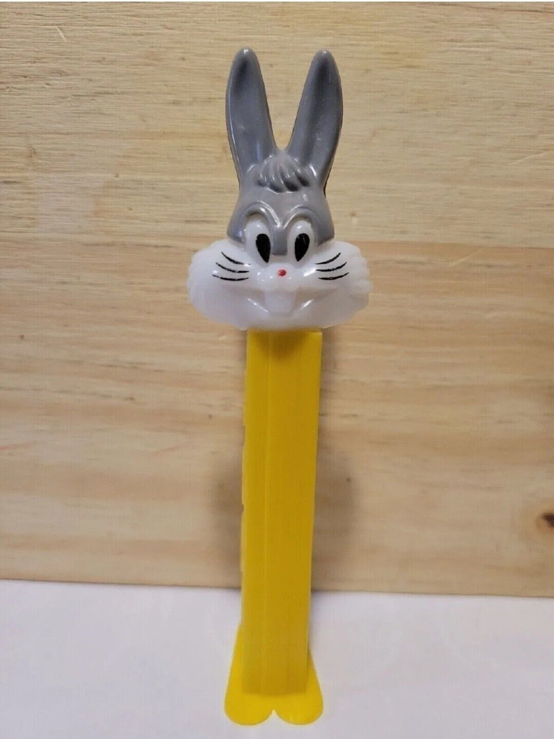 Bugs Bunny PEZ Dispenser With Feet Vintage 1978