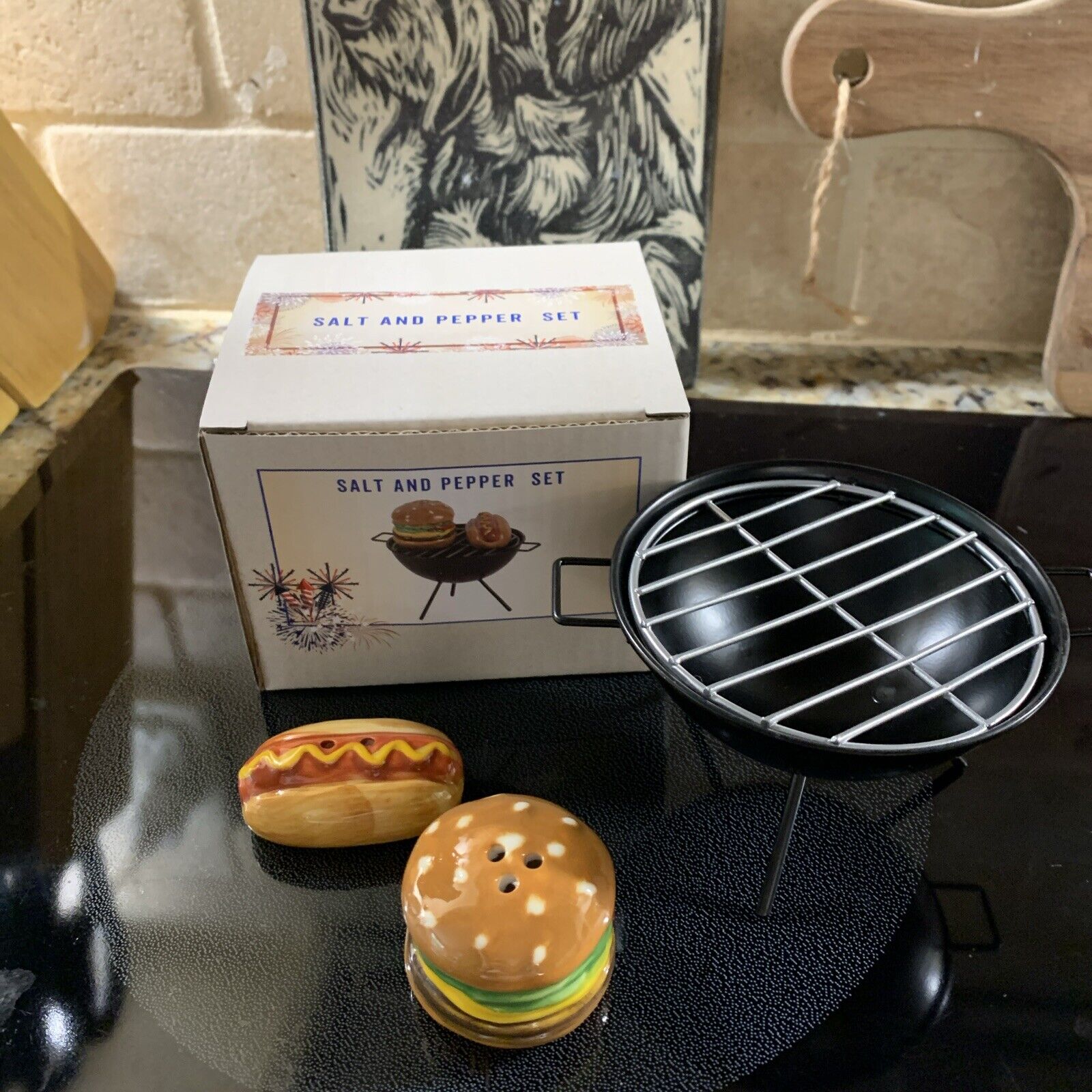 Cracker Barrel BBQ Grill With Burger And Hotdog Mini Salt and Pepper Shaker Set
