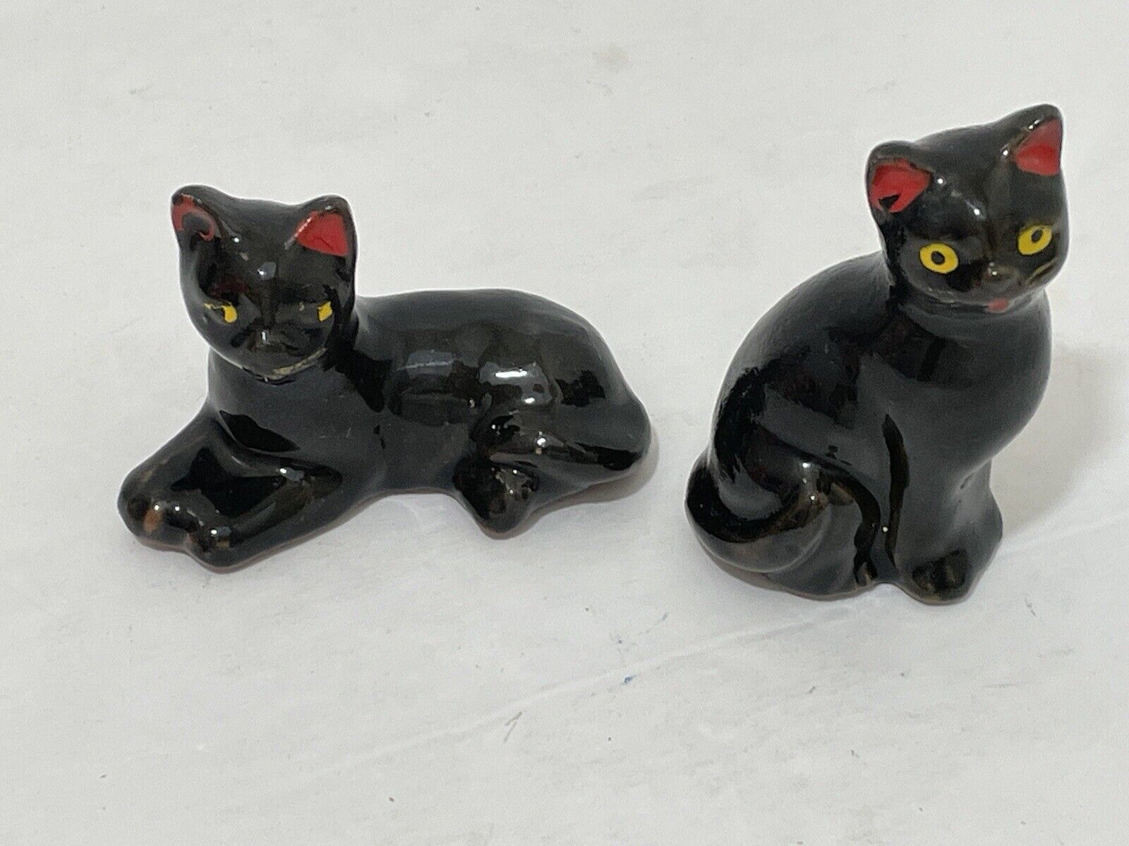 VTG MCM Black Cats Red ware Ceramic 2.5” Yellow Eyes Red Ears Figurines 