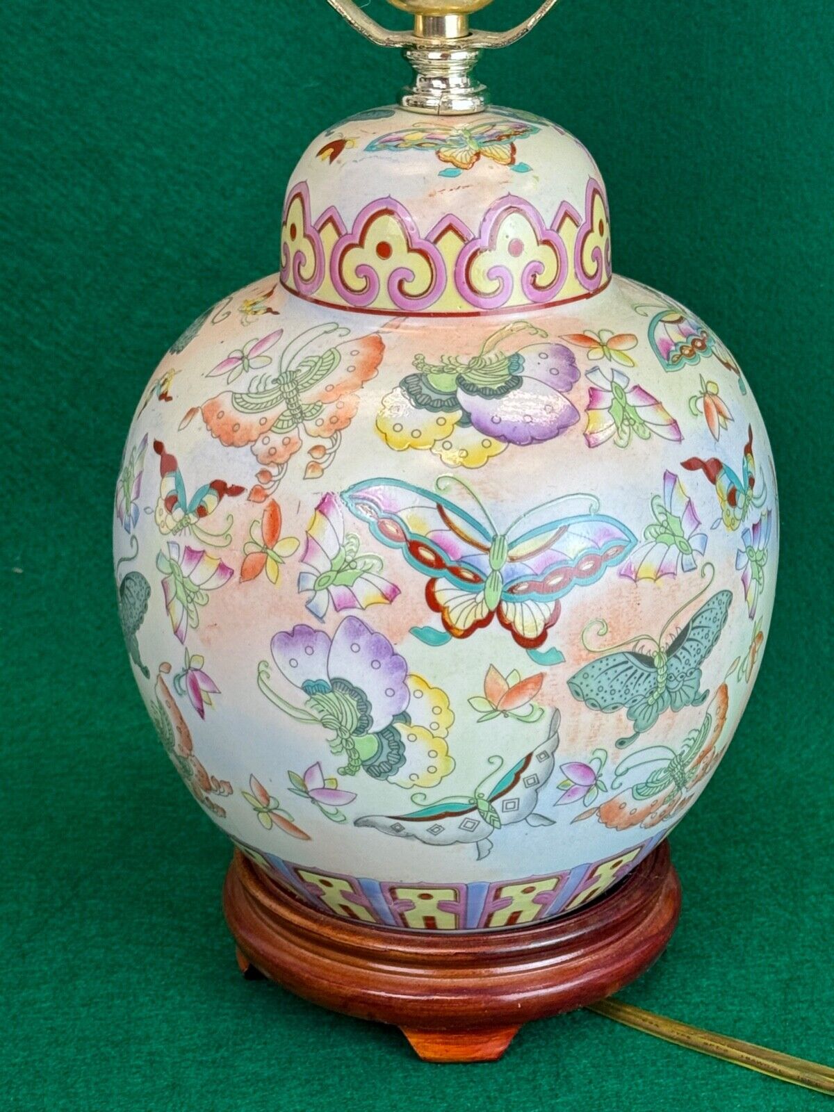Vintage Chinese Butterfly & Floral Porcelain Ginger Jar Style Table Lamp