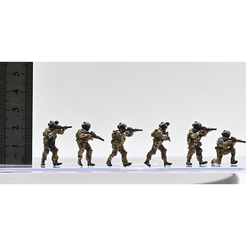 1/72 Ukrainian Soldiers 6-person Group Model Figure Painted for Mini Scene