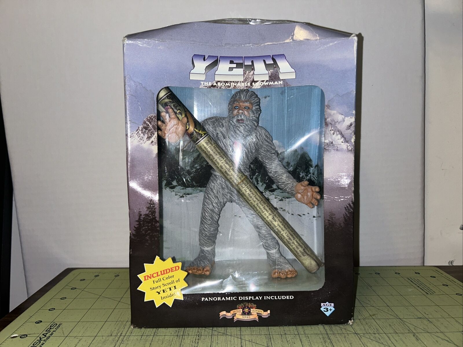 Vtg 1996 Shadowbox Collectibles - Yeti Abominable Snowman Figure