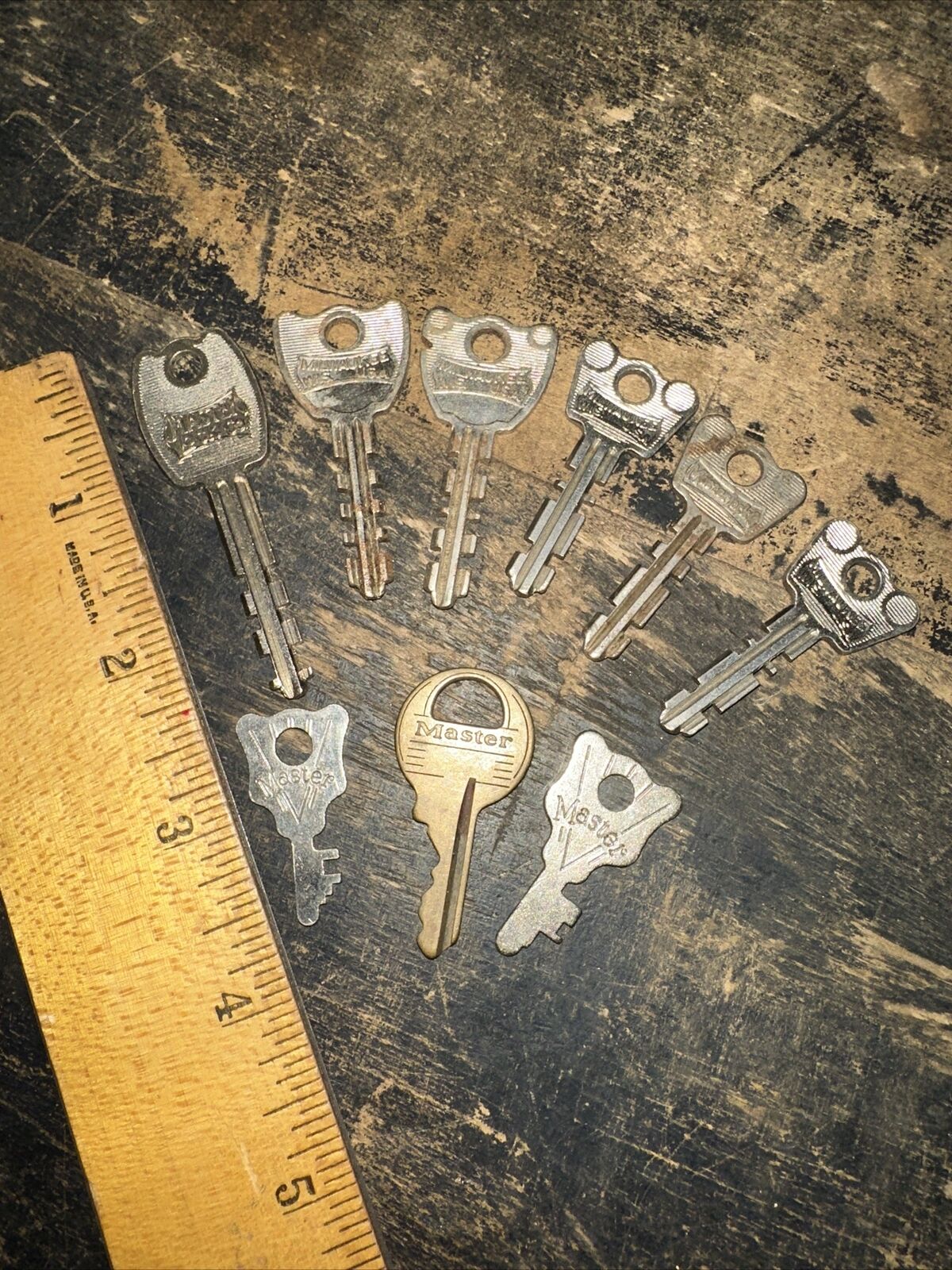 9 Vintage Master Lock (Keys) Various Shapes And Sizes￼