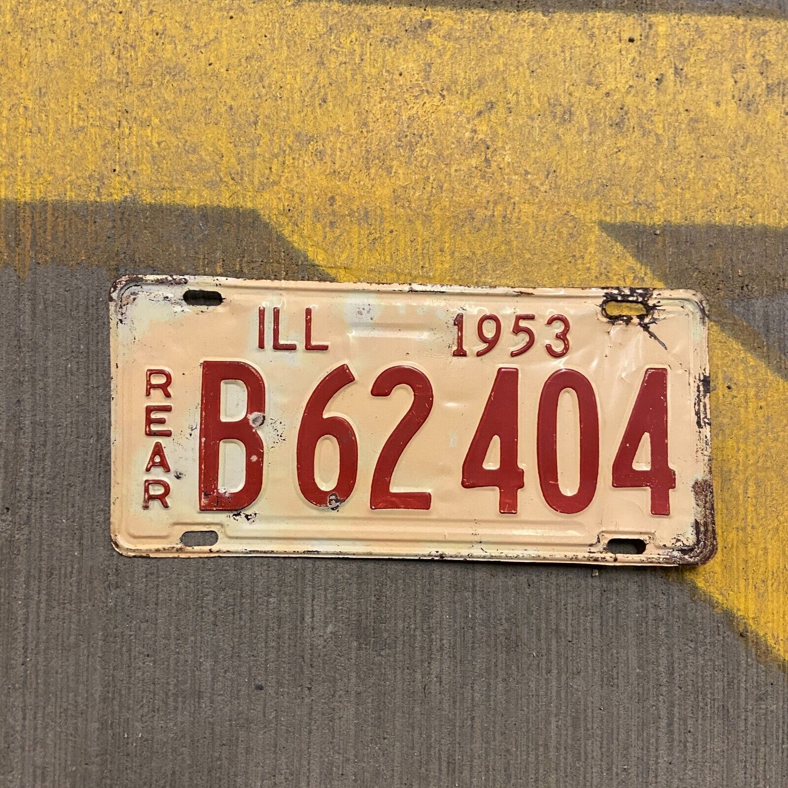 1953 Illinois B Truck License Plate B 62404 Garage Auto Car Show 404