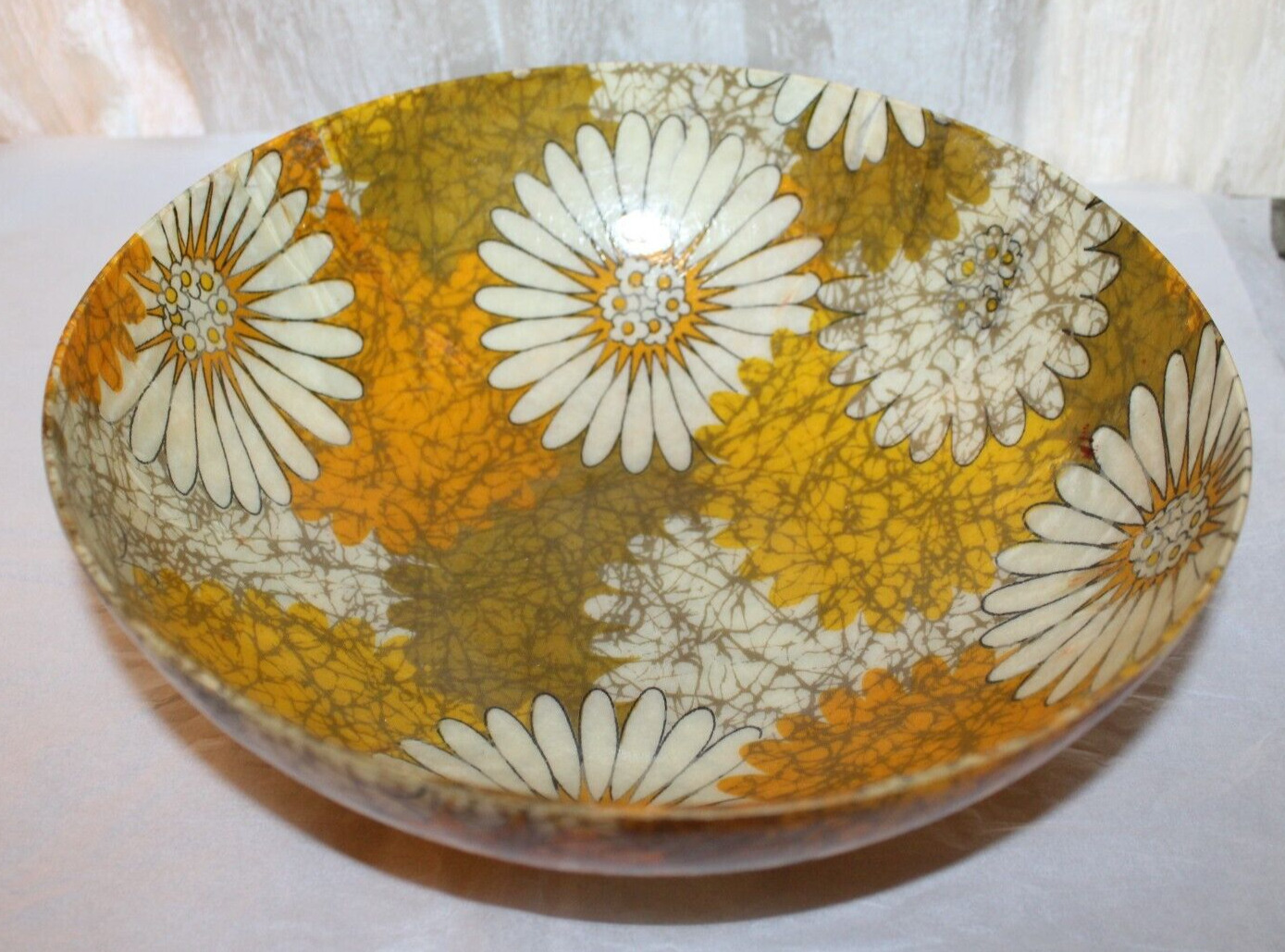 Vintage Mid Century Daisy Fiberglass Large Serving Bowl Daisies Flowers MCM \'60s