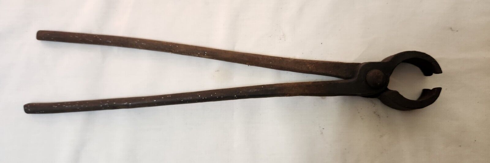Antique Blacksmith Tongs Notched Bolt Vintage 16\