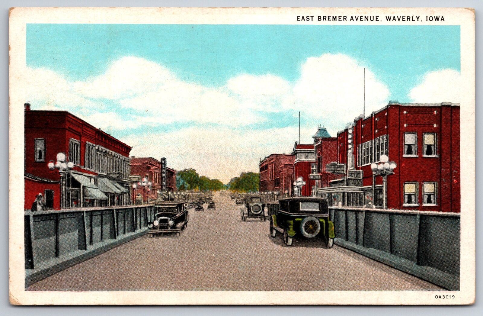 Waverly Iowa~Downtown East Bremer Avenue~1930 Linen Postcard