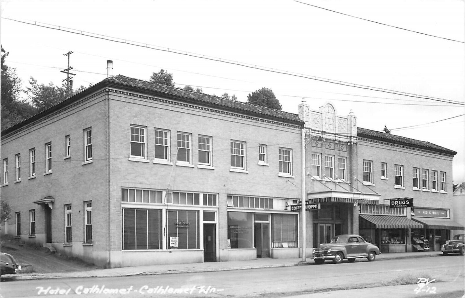 c1940 Hotel Cathlamet, Cathlamet, Washington Real Photo Postcard/RPPC