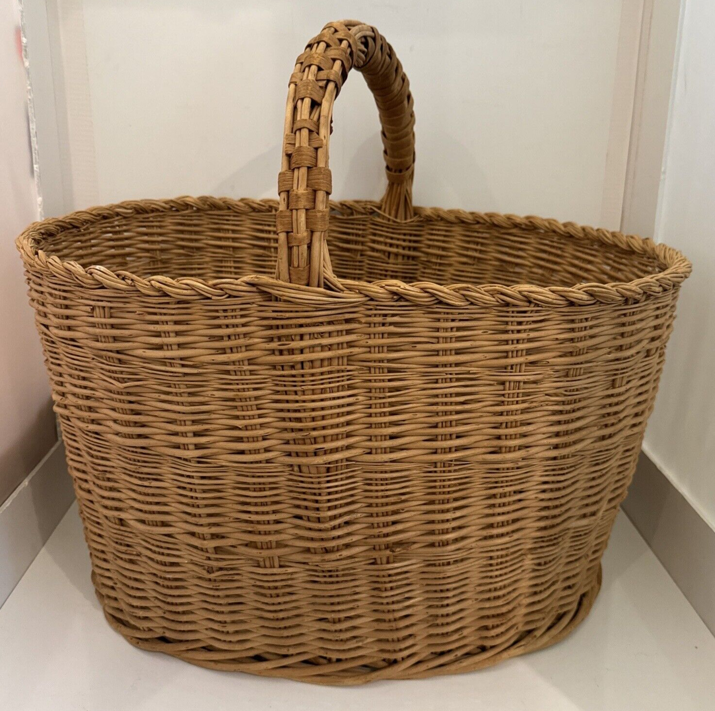 LARGE Vintage Hand Woven Oval Gathering Harvest Basket With Handle 18\