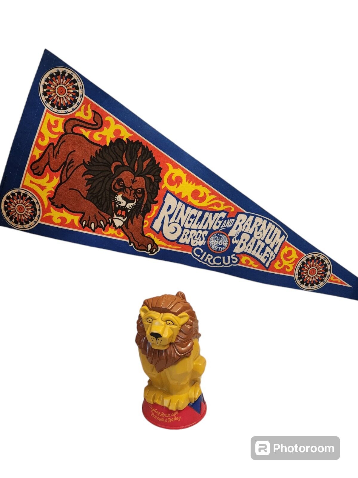Vintage Ringling Bros. Barnum & Bailey Circus Lion Mug With Vintage Banner