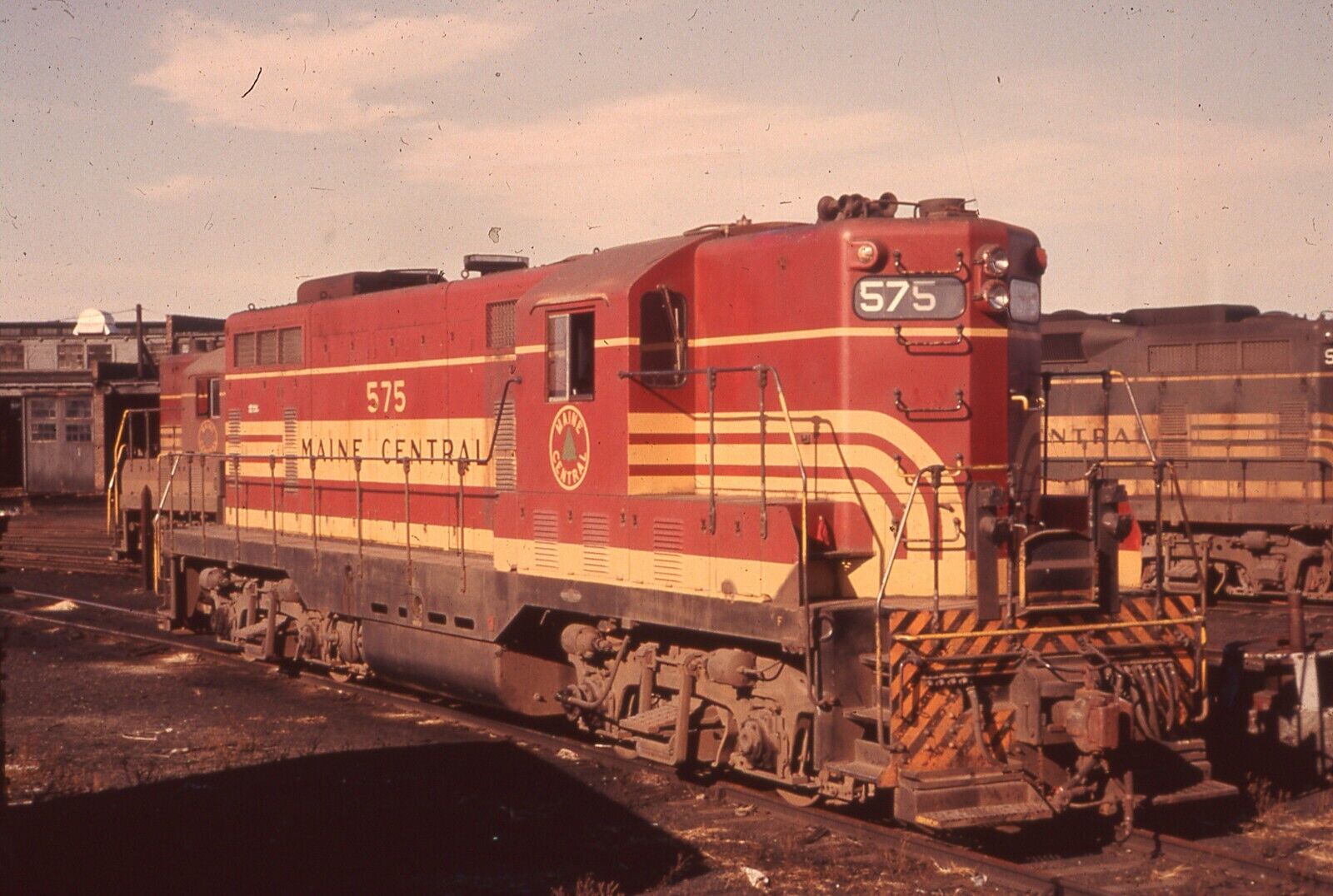 Duplicate Train Slide Maine Central   GP-7  #575  10/1962 Portland Maine