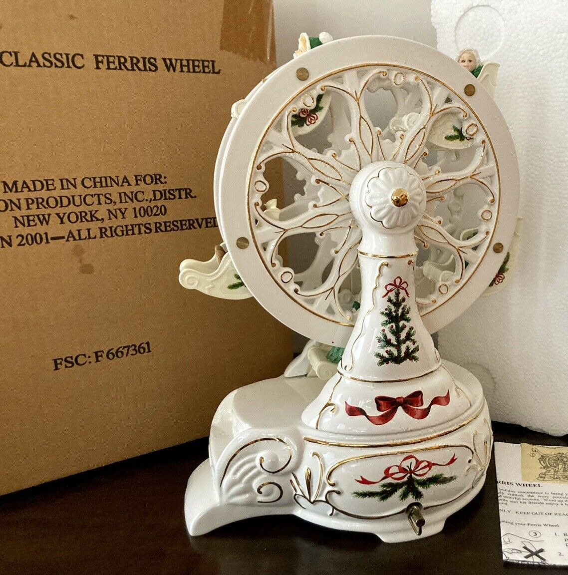 Avon Holiday Classic Ferris Wheel 2001 Porcelain Wind Up Musical NEW - Video