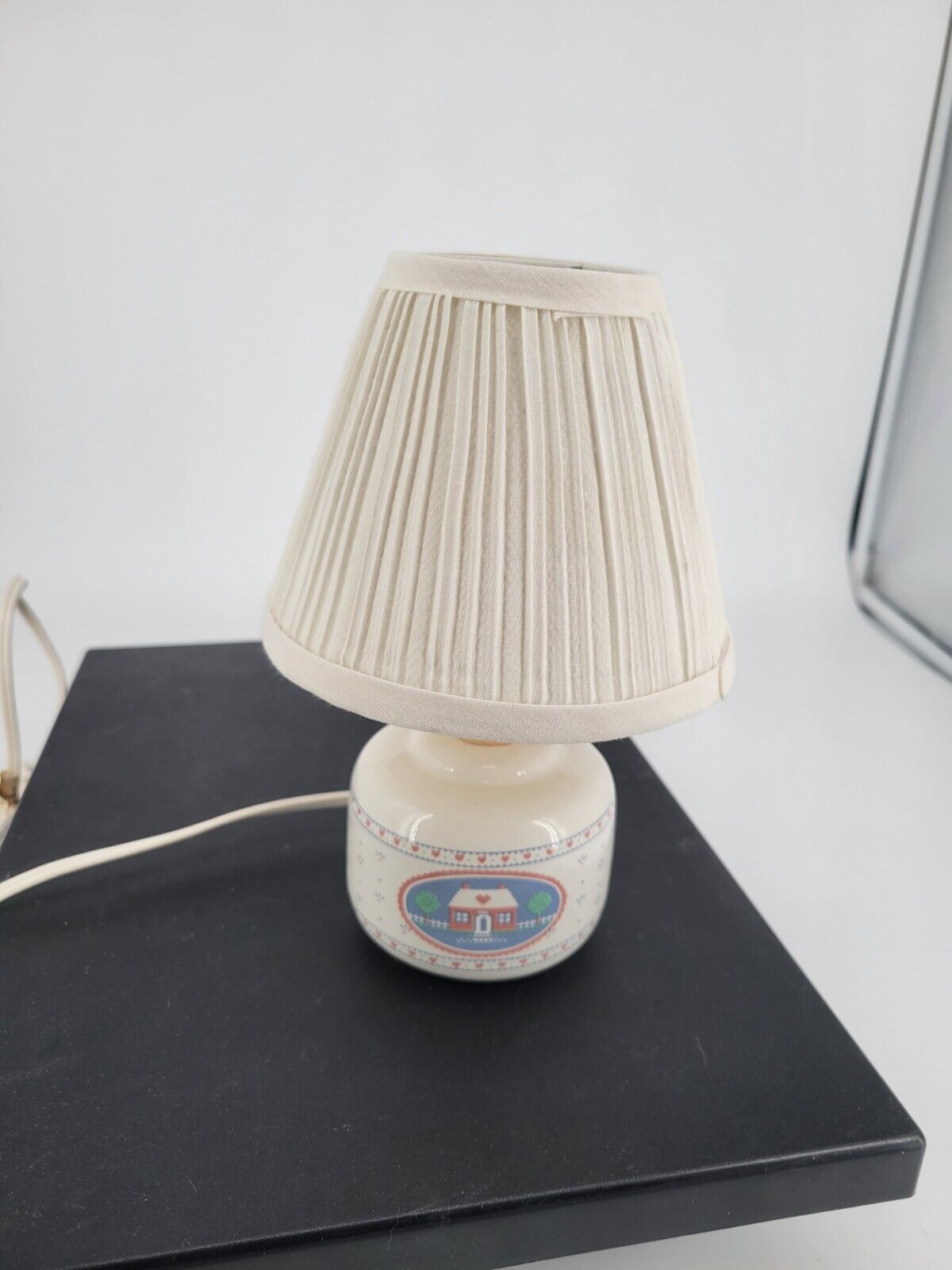 Mini Country Style Cottage Table Lamp W/Shade & C7 Bulb Works As Is 1989 Nov.
