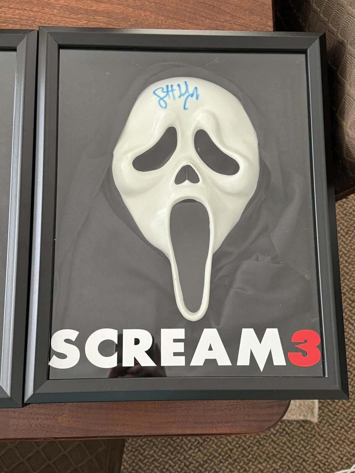 Scott Foley Signed Ghostface Scream 3 Mask In Display Case