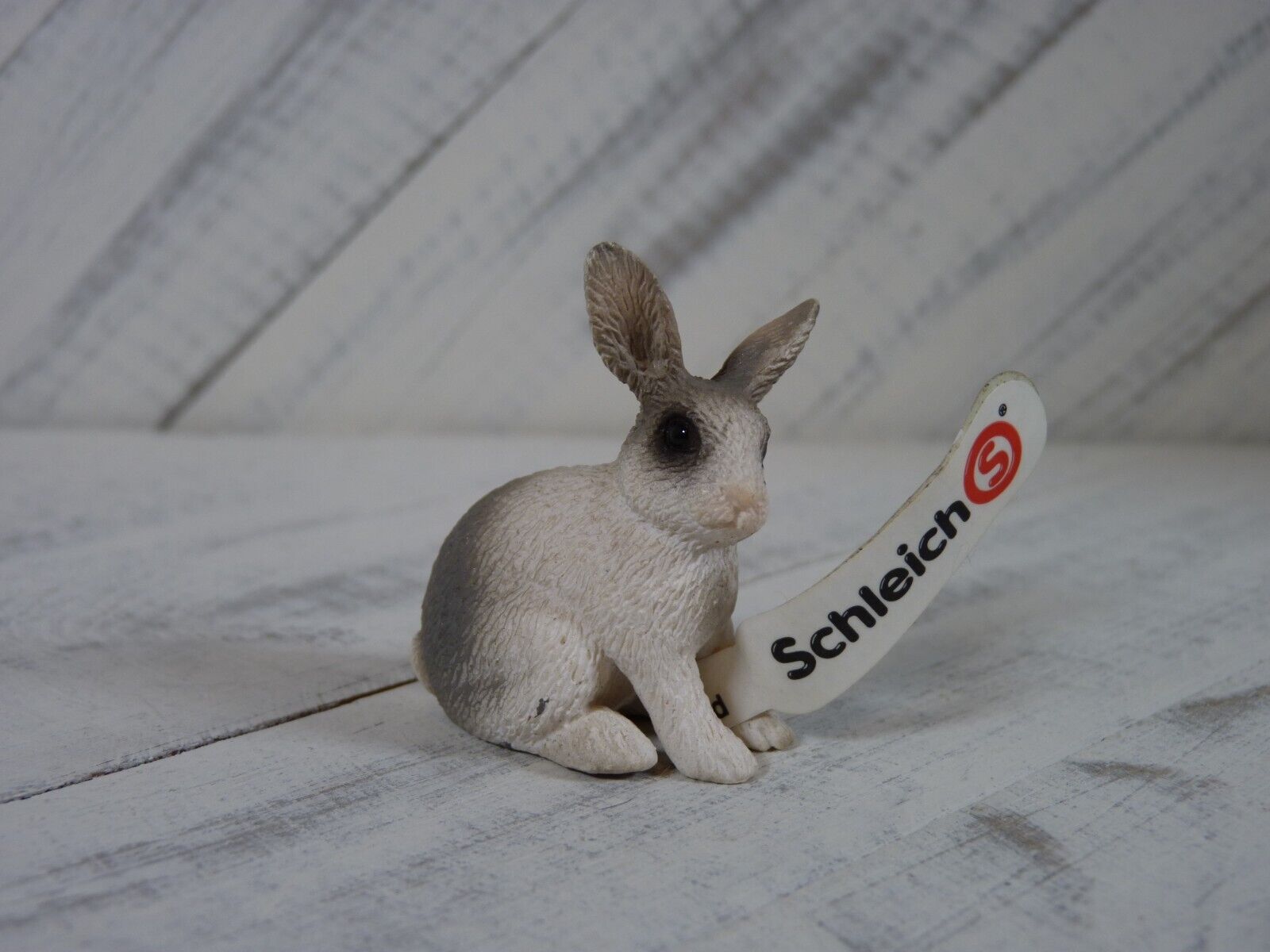 2010 Schleich D-73527 Gray & White Sitting Rabbit Figure - A1