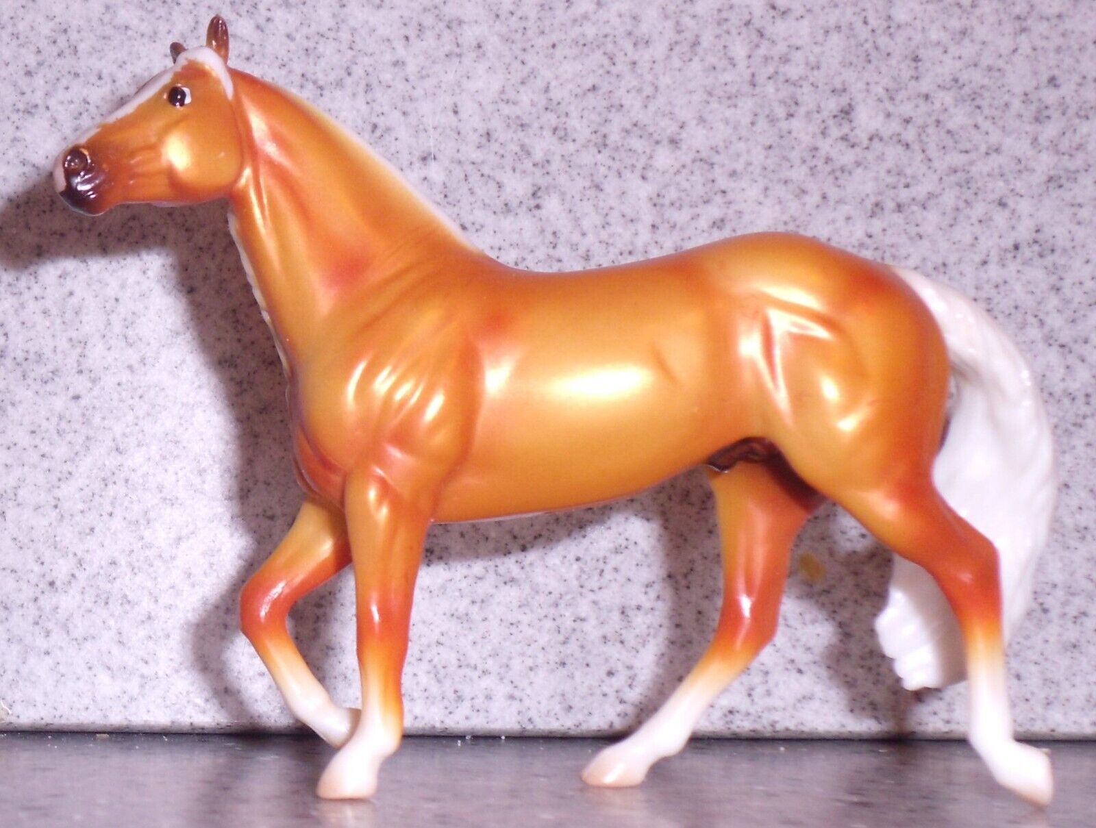 2020 Breyer SM 70th Anniversary Mystery Horse Surprise Palomino Smart Chic Olena