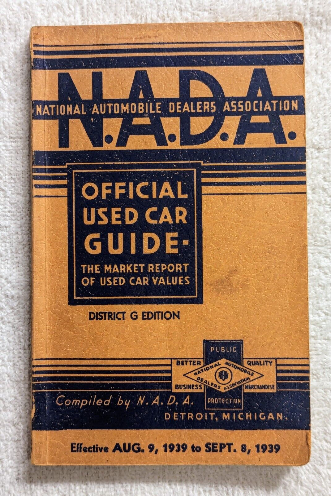 1939 N.A.D.A. OFFICIAL USED CAR GUIDE  - District G Edition