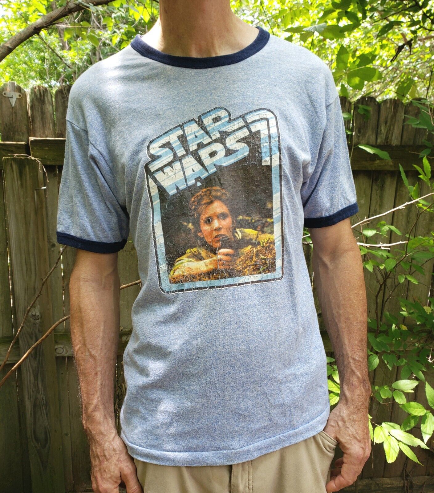 Super Rare Vtg 80s Star Wars T-Shirt Princess Leia With Gun 1977 M