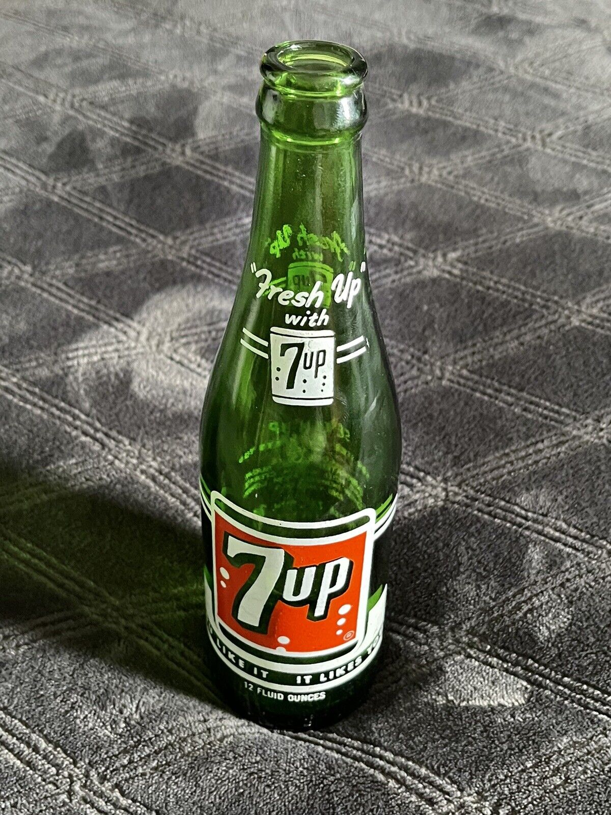 1968 7up Beverages Soda Pop Collector Vintage Green Glass Bottle 7 Up