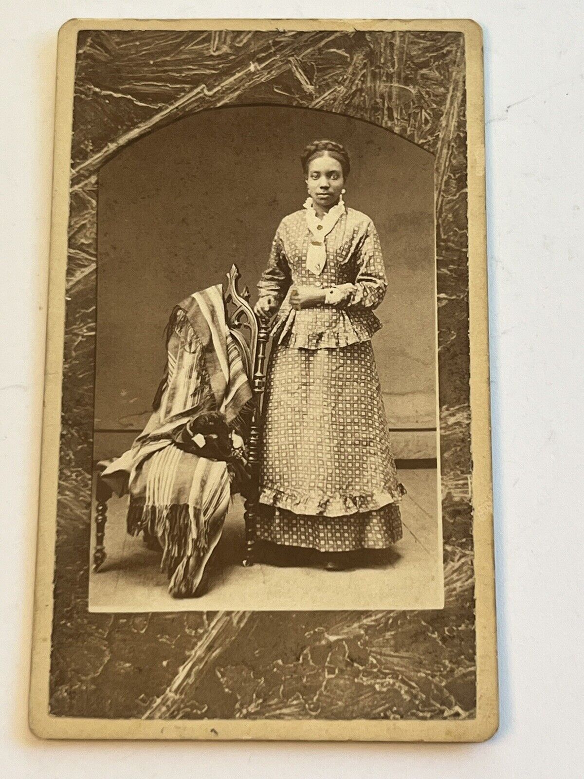 BEAUTIFUL🇺🇸RARE 1875 CDV PHOTO of WELL DRESSED AFRICAN AMERICAN WOMAN LQQK
