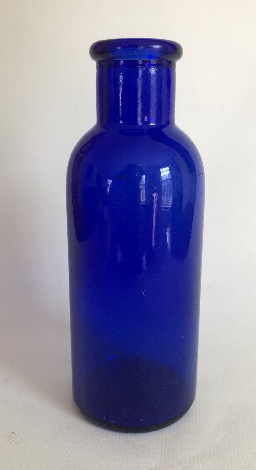 Antique American Apothecaries Co New York Cobalt Blue Salvitae Apothecary Bottle