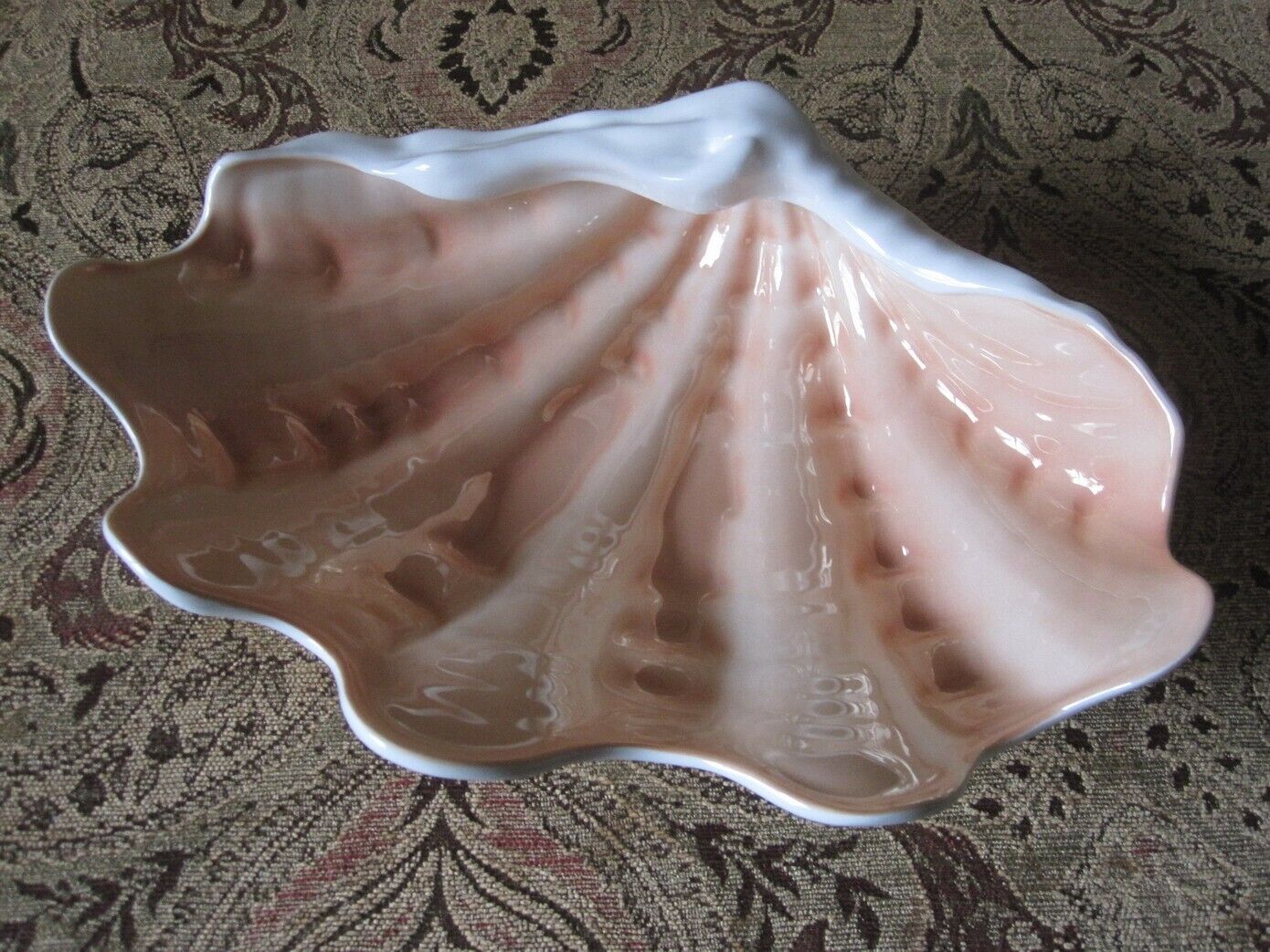 LARGE WEDGWOOD NAUTILUS CORAL PINK SHELL SERVING BOWL NEW WITH TAGS 