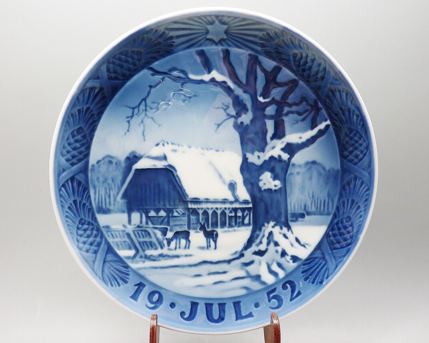 Royal Copenhagen 1952 Christmas Plate  - Christmas in the Forest