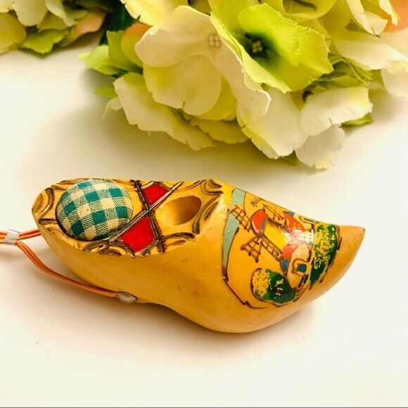 Vintage wooden clog/shoe Holland painted ornament/pun Cushion Sewing Antq dutch